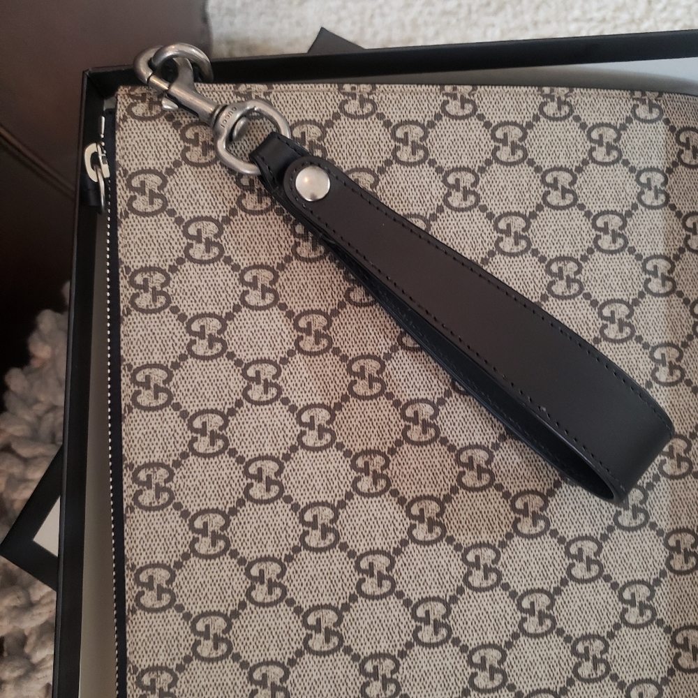 Authentic Gucci Supreme Large  King  Snake Pouch/Wristlet - Picture 4 of 5